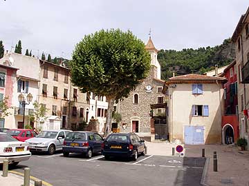 St Martin du Var: Place de l'eglise