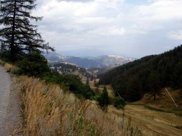 Valberg: a ski run with the snow canons